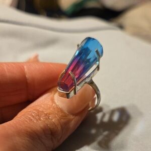 Faceted Teardrop Ombre Crystal Cocktail Ring in Blue and Pink